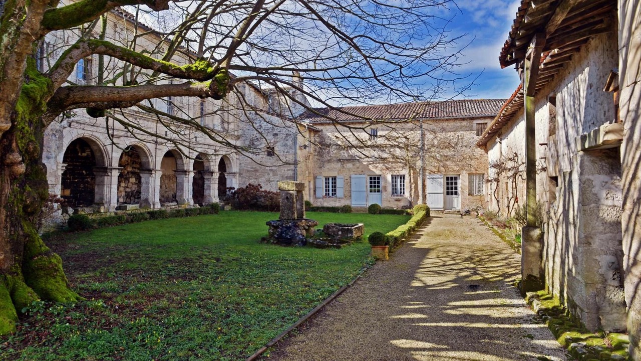 Photo of Outdoor in Azay-le-Brule
