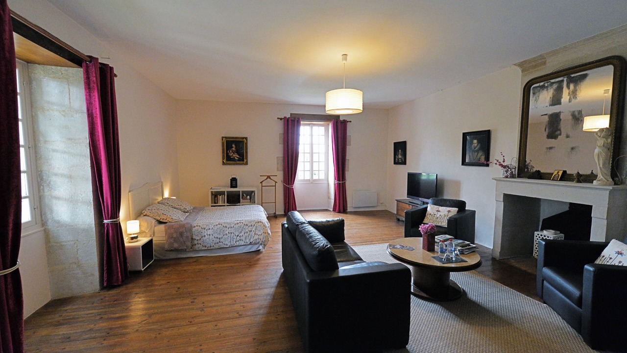 Photo of Bedroom in Azay-le-Brule