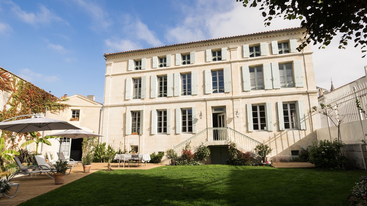 Photo of Outdoor in Pont l'Abbe d'Arnoult