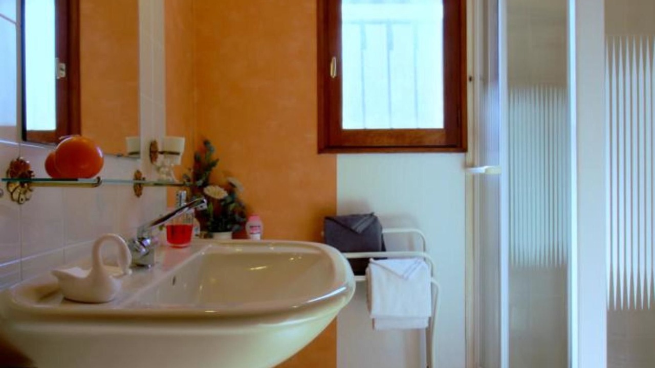 Photo of Bathroom in Gujan-Mestras