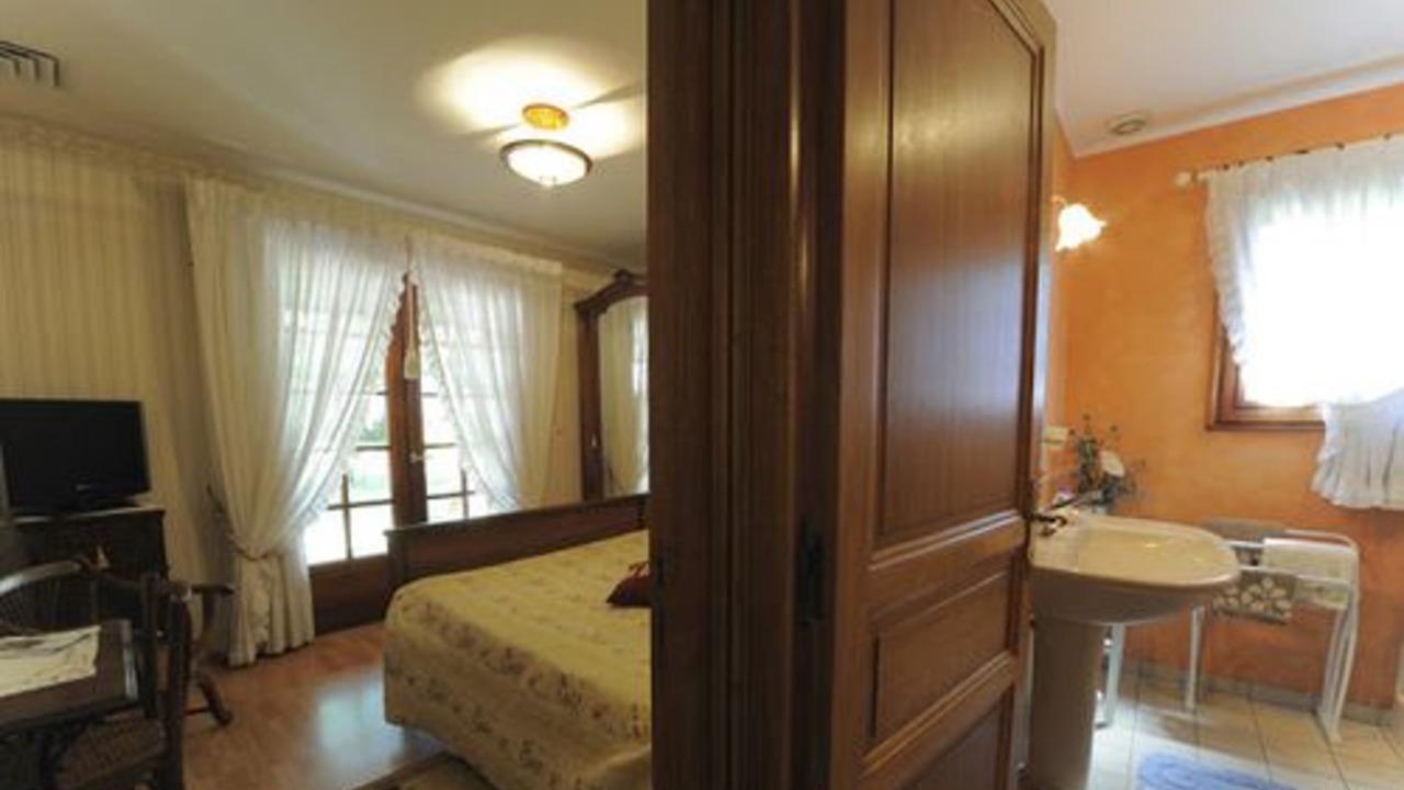 Photo of Bedroom in Gujan-Mestras