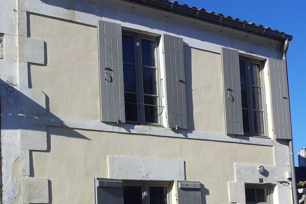 Photo of Outdoor in Mortagne-sur-Gironde