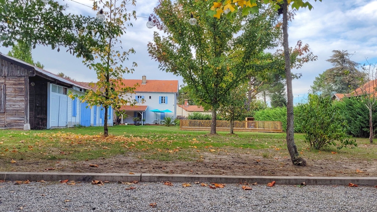 Photo of Outdoor in Lue