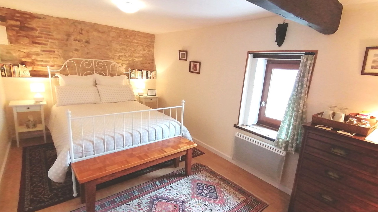 Photo of Bedroom in Asnois