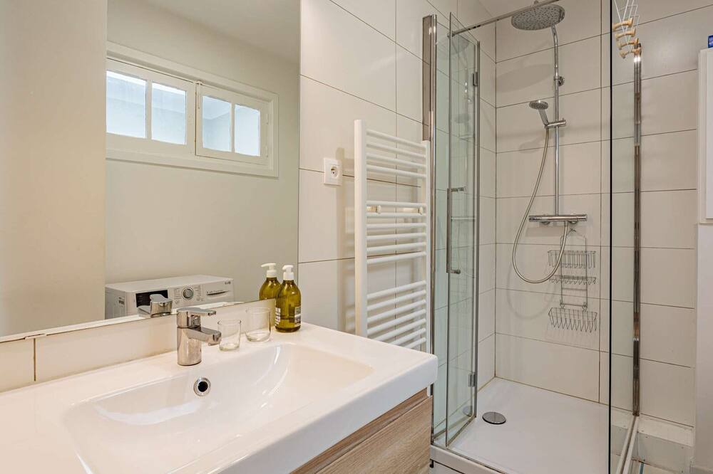 Photo of Bathroom in Saint-Jean-de-Luz City Center