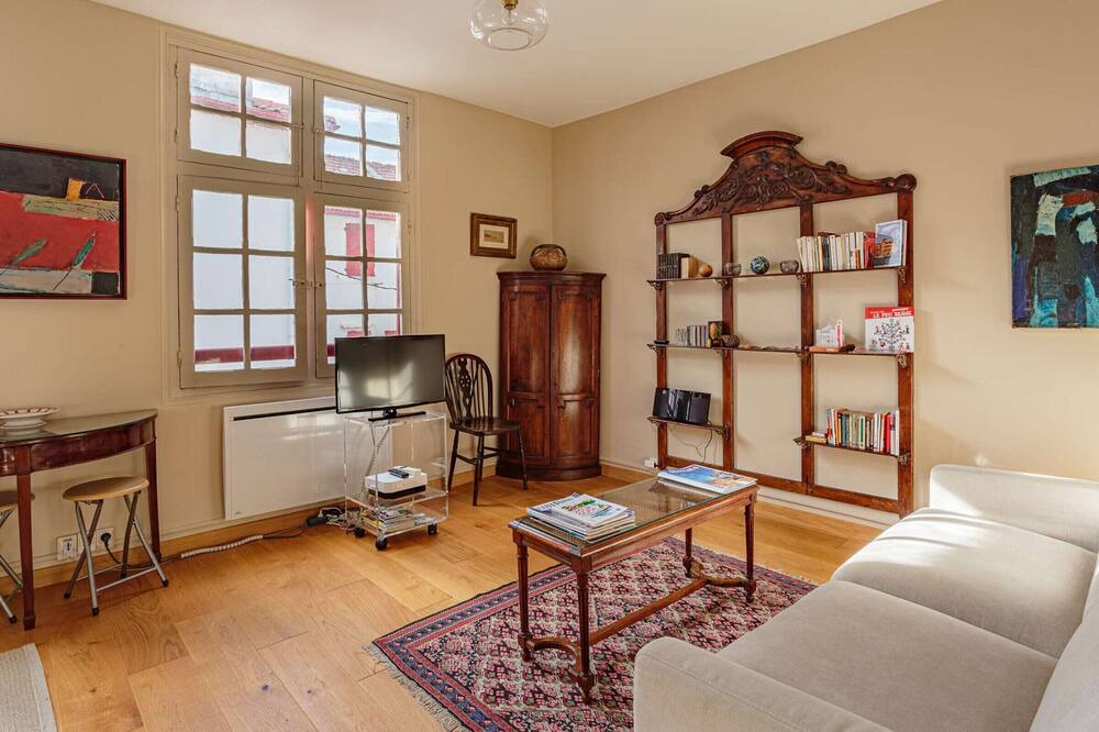 Photo of Livingroom in Saint-Jean-de-Luz City Center