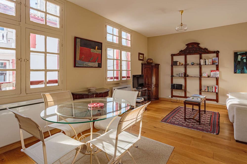 Photo of Livingroom in Saint-Jean-de-Luz City Center