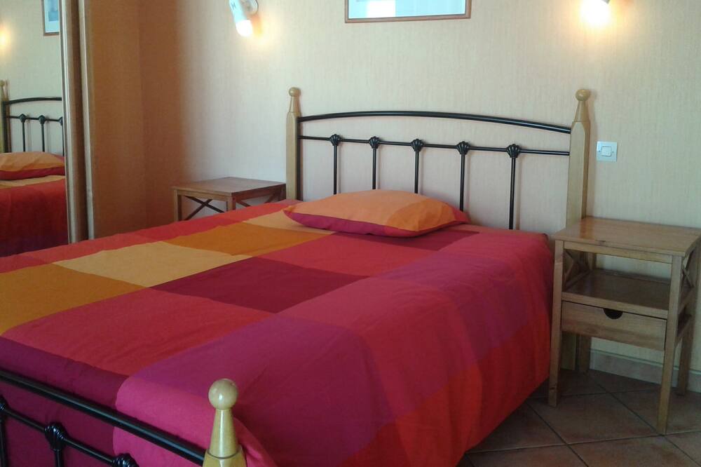 Photo of Bedroom in Queyrac