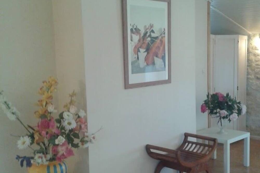 Photo of Livingroom in Queyrac