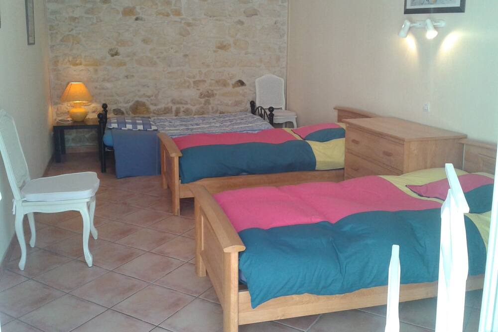 Photo of Bedroom in Queyrac