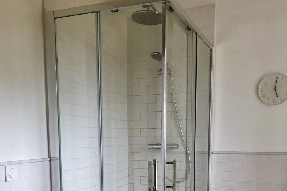 Photo of Bathroom in Proissans