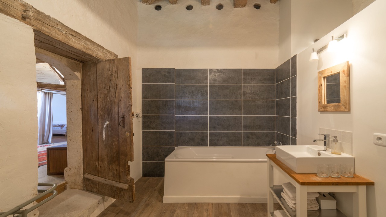 Photo of Bathroom in Puyrenier
