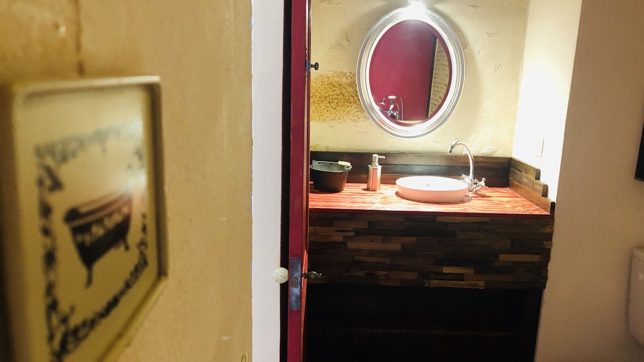 Photo of Bathroom in Auros
