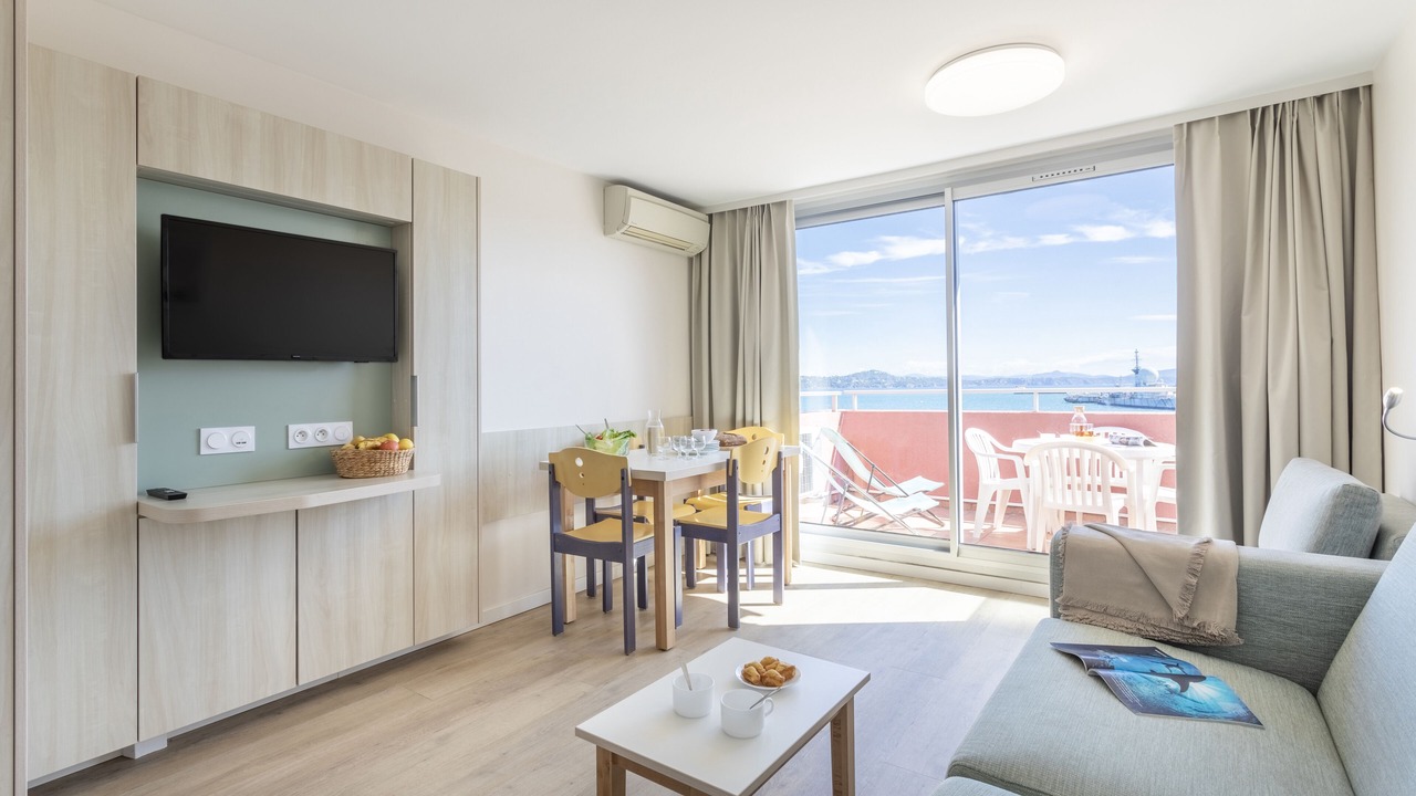 Photo of Livingroom in Saint-Mandrier-sur-Mer