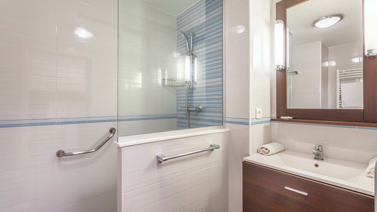 Photo of Bathroom in Saint-Mandrier-sur-Mer