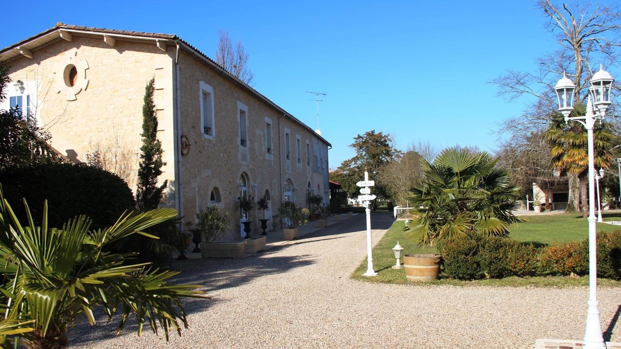 Photo of Outdoor in Eyrans