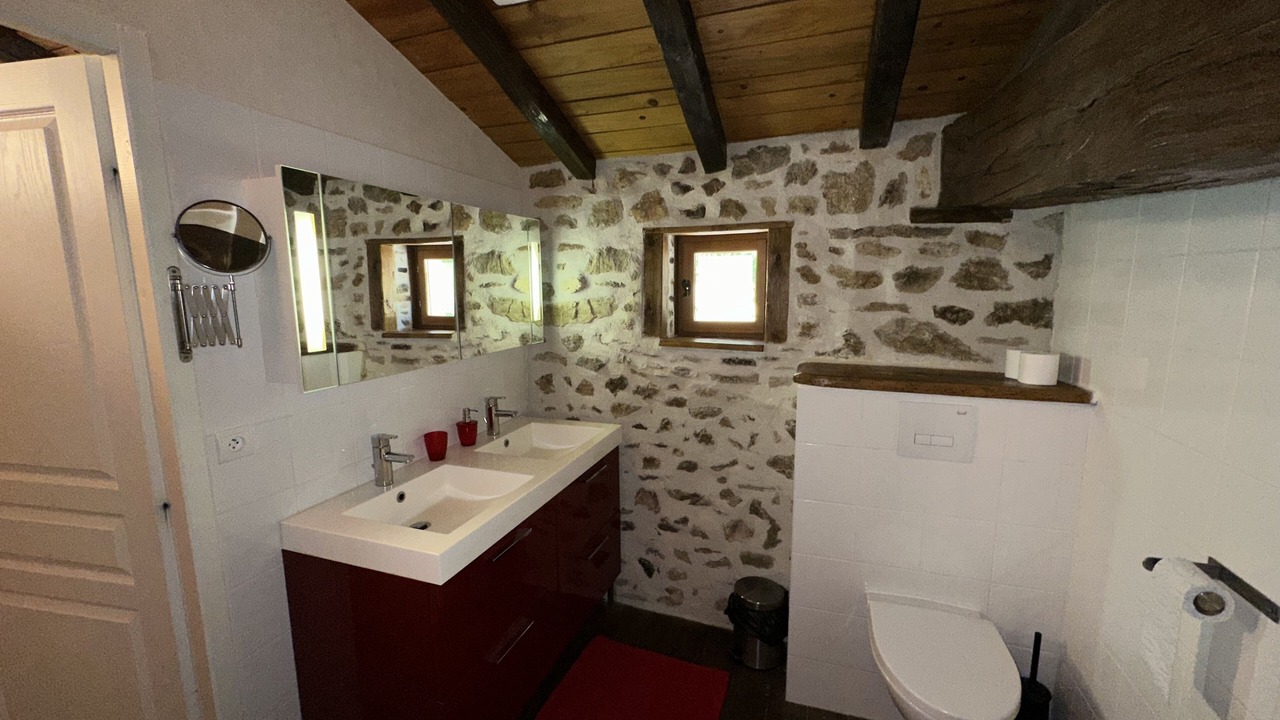 Photo of Bathroom in Rouzede