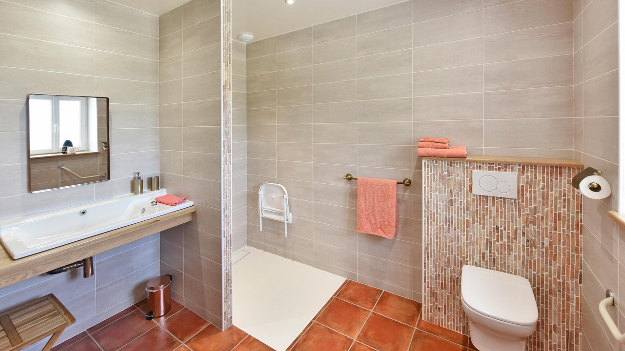 Photo of Bathroom in Archiac