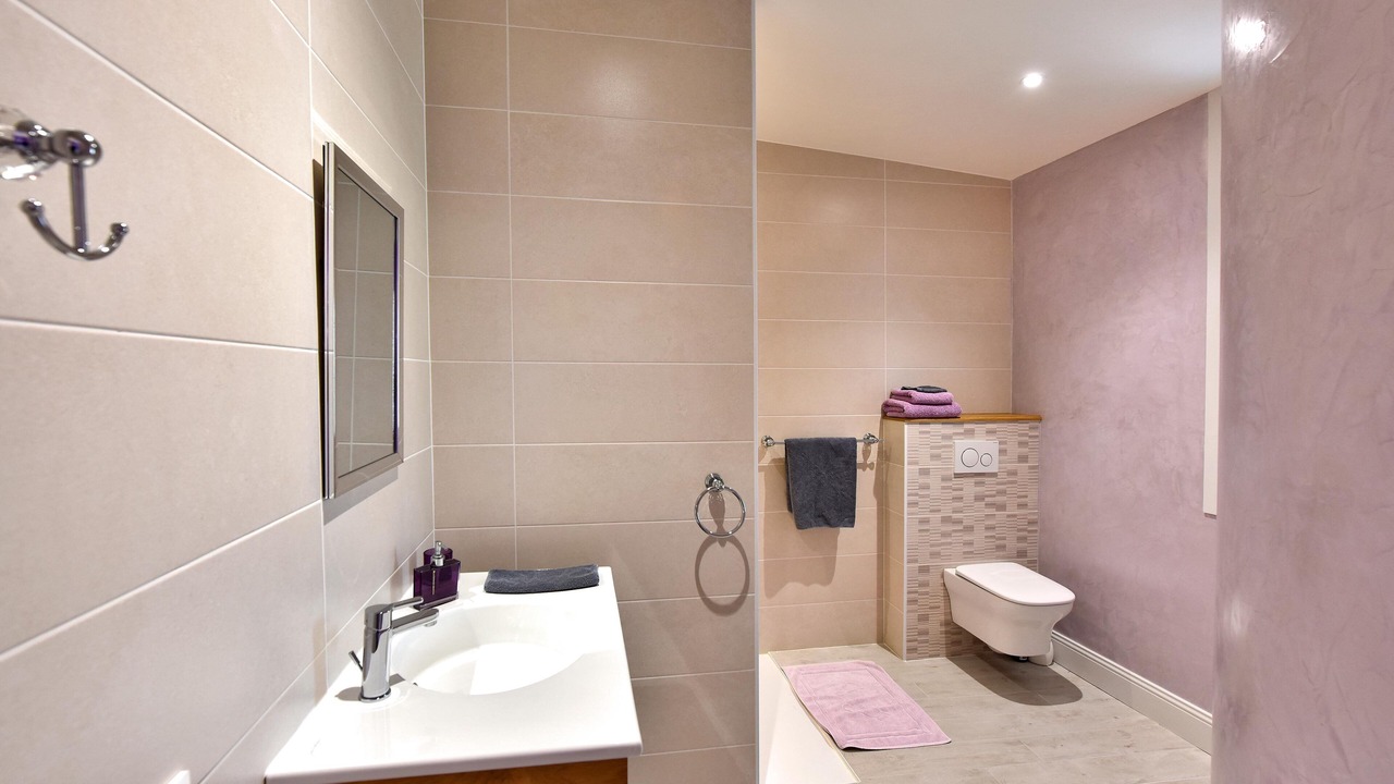 Photo of Bathroom in Archiac