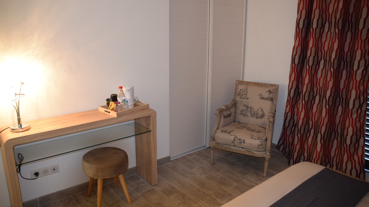 Photo of Bedroom in Saint-Georges-de-Didonne