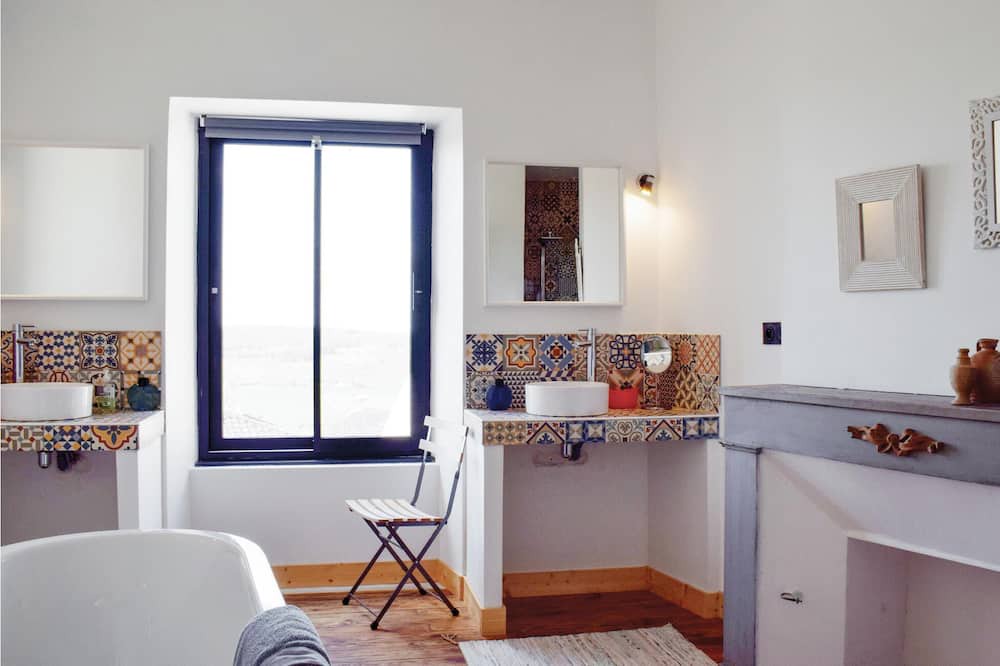 Photo of Bathroom in Montpezat