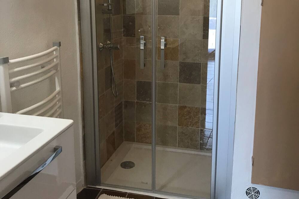 Photo of Bathroom in Seguret