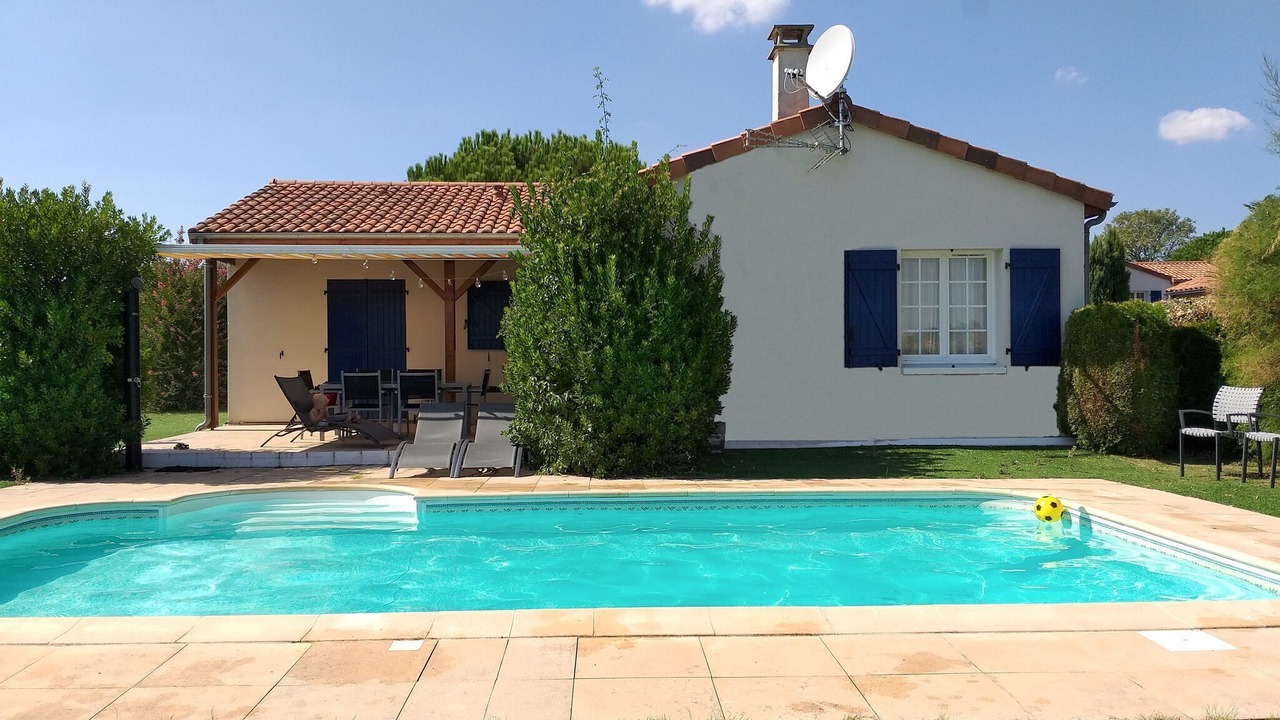 Photo of Outdoor in Vasles