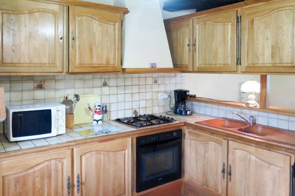Photo of Kitchen in Saint-Crepin-et-Carlucet