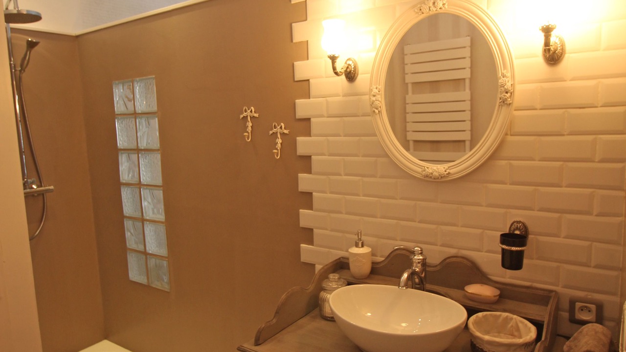 Photo of Bathroom in Chalus