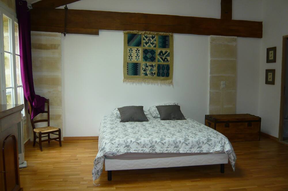 Photo of Bedroom in Bourg-sur-Gironde