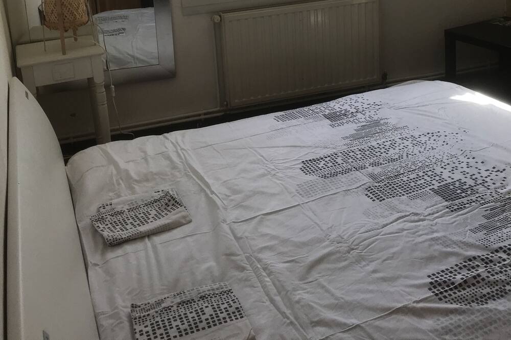 Photo of Bedroom in Bourg-sur-Gironde