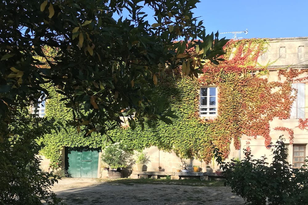 Photo of Outdoor in Bourg-sur-Gironde