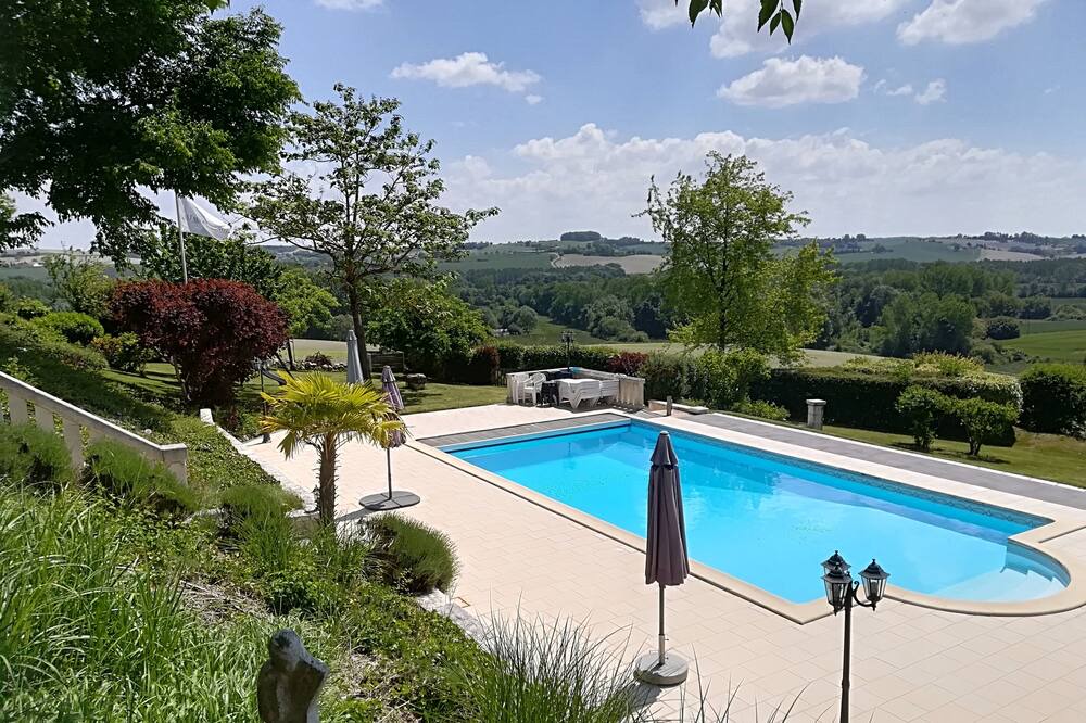 Photo of Outdoor in Salles-Lavalette