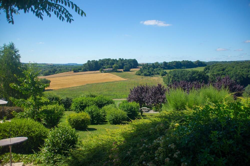 Photo of Outdoor in Salles-Lavalette