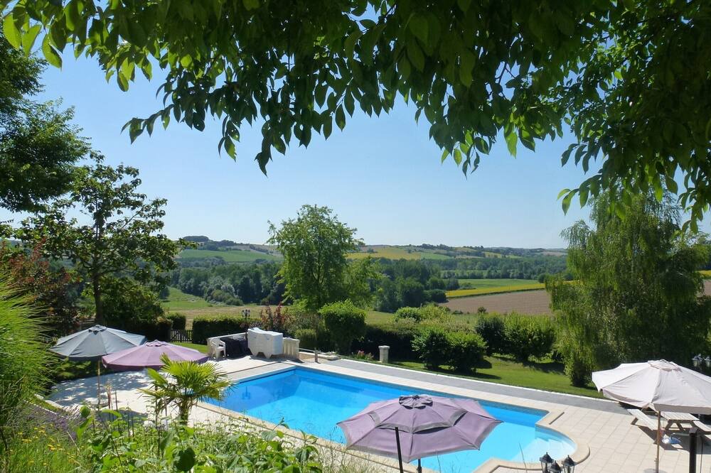 Photo of Outdoor in Salles-Lavalette