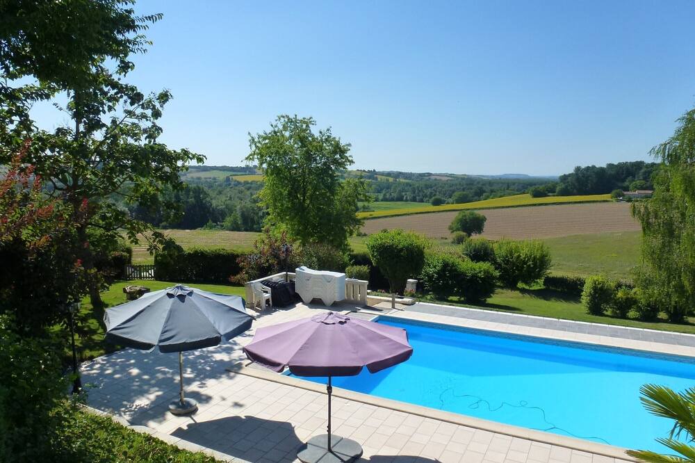 Photo of Outdoor in Salles-Lavalette