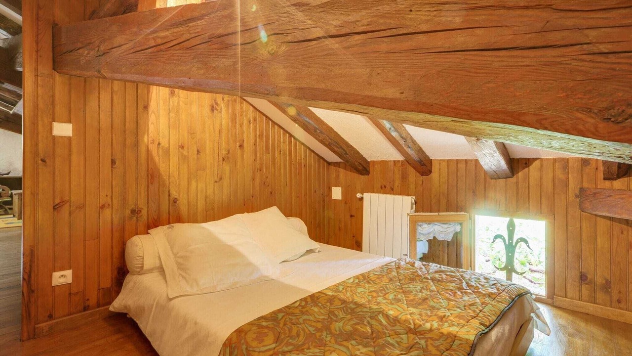 Photo of Bedroom in Laluque