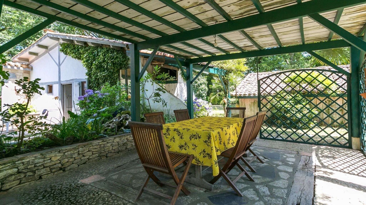 Photo of Outdoor in Laluque