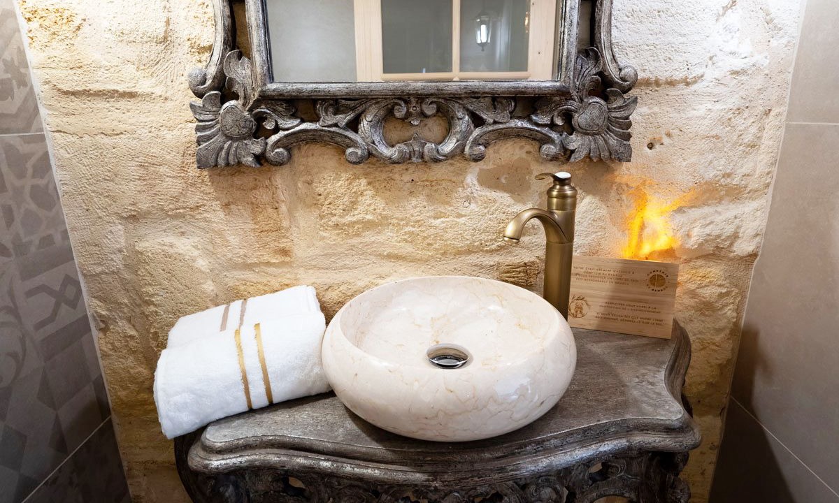 Photo of Bathroom in Capucins - Victoire