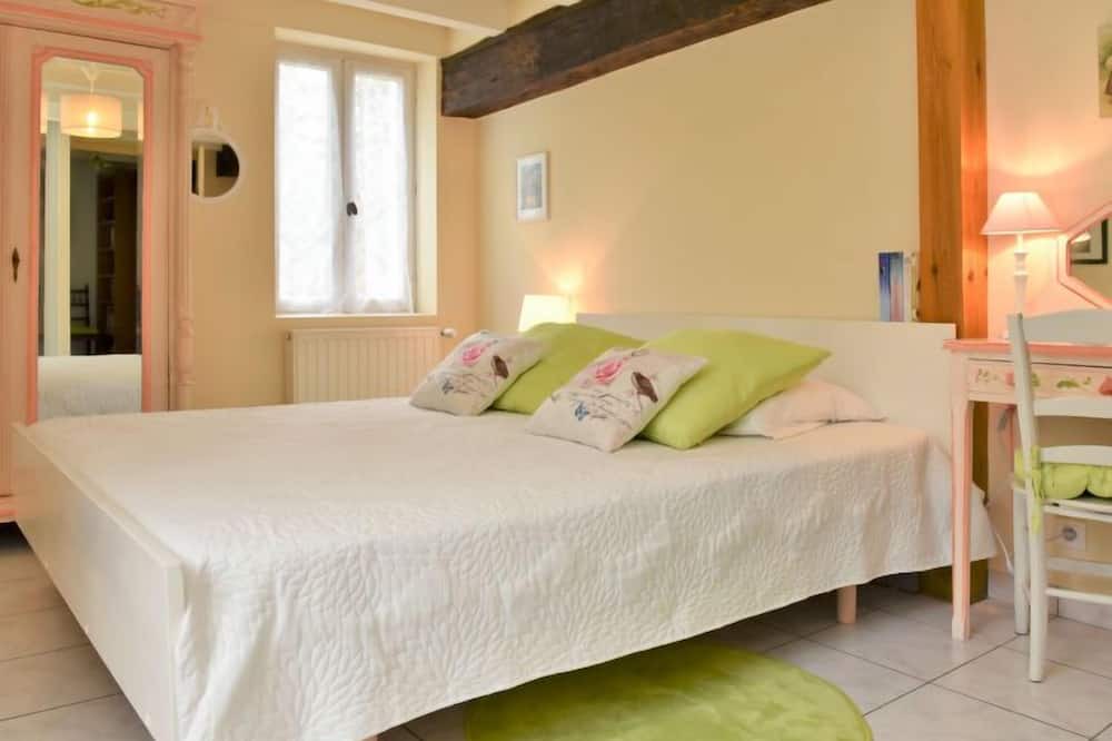 Photo of Bedroom in Mano