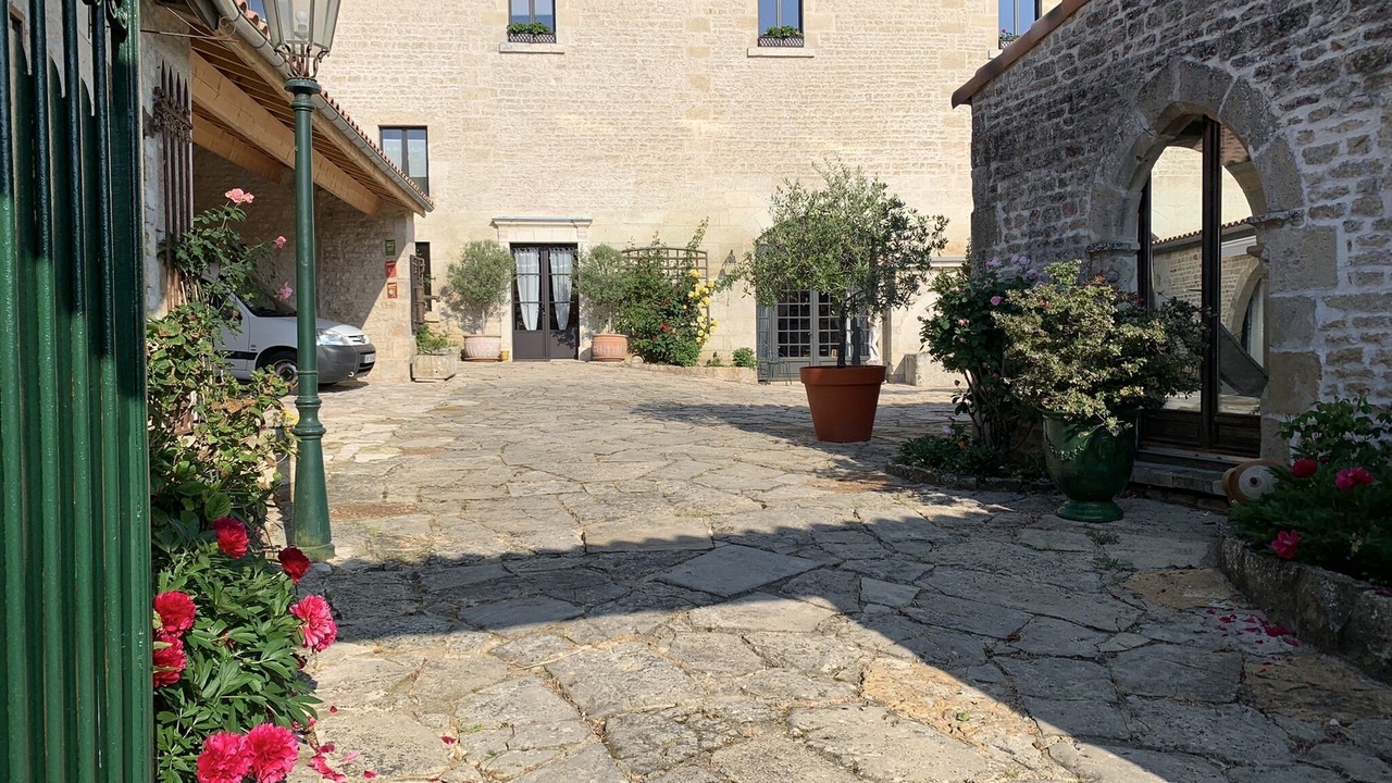 Photo of Outdoor in Chauray