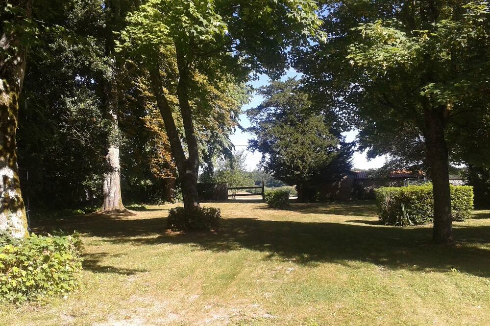 Photo of Outdoor in Montboyer