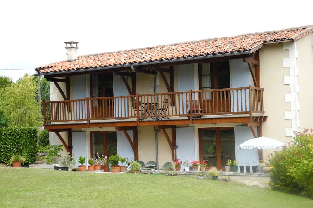 Photo of Outdoor in Montboyer