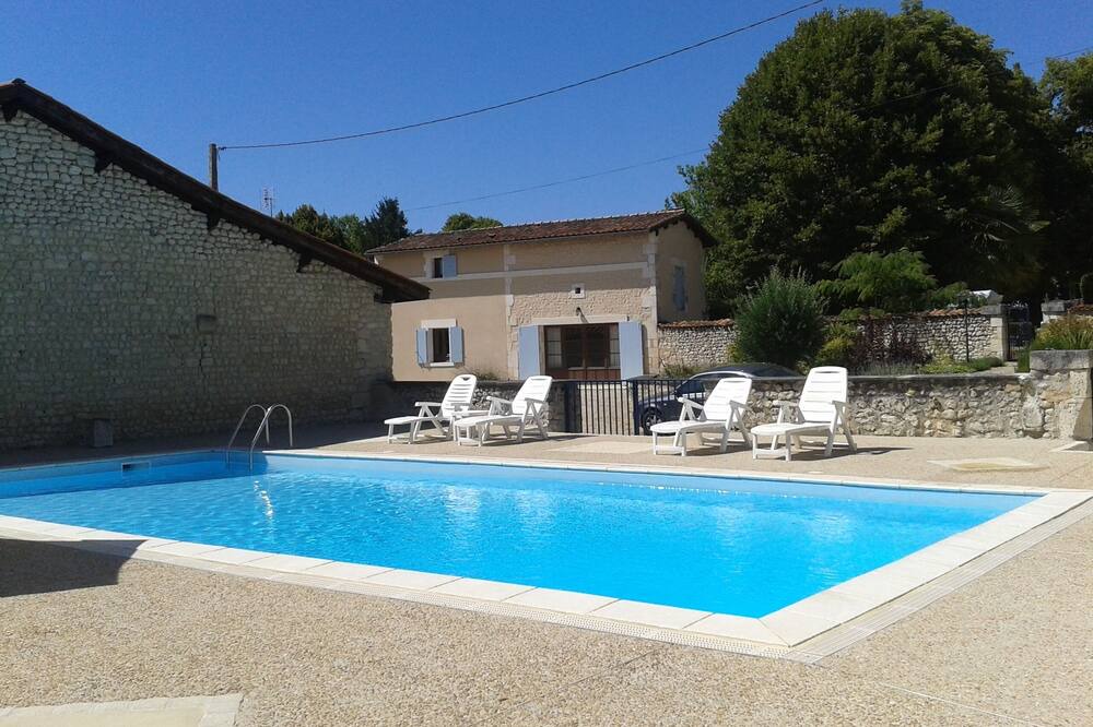 Photo of Outdoor in Montboyer