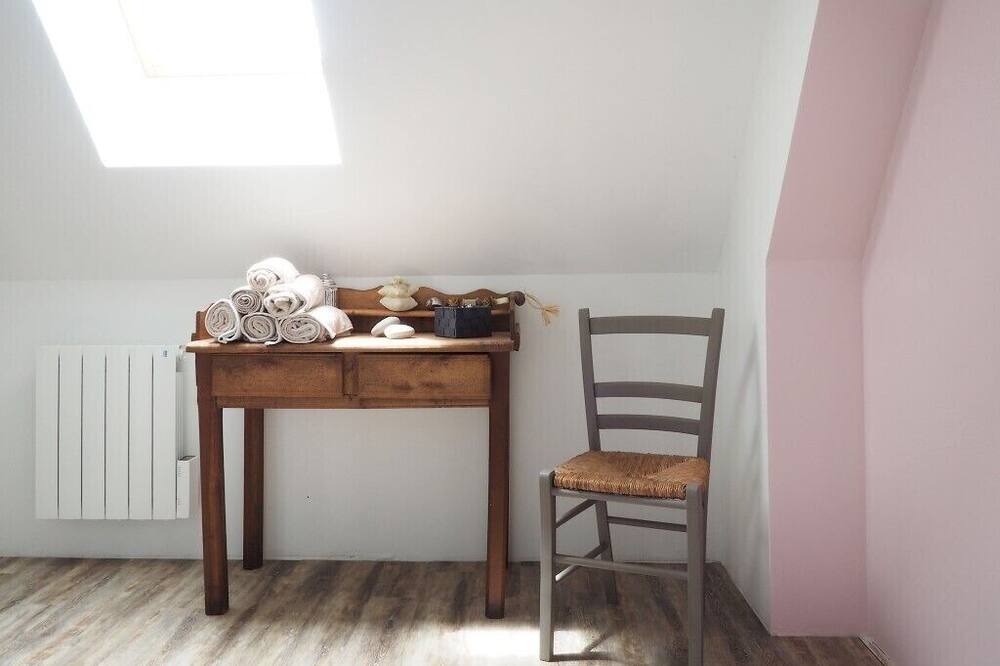 Photo of Bedroom in Coteaux Perigourdins