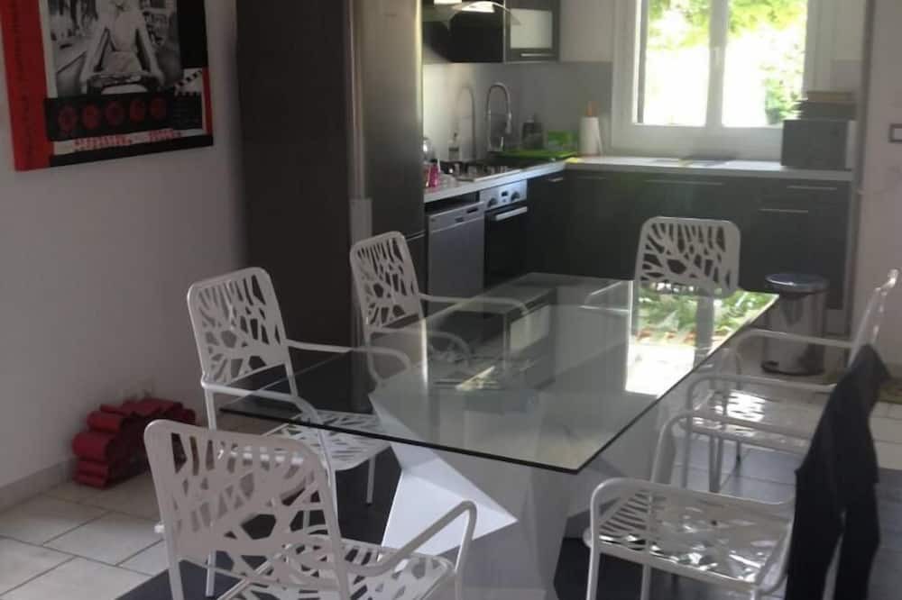 Photo of Kitchen in LHoumeau