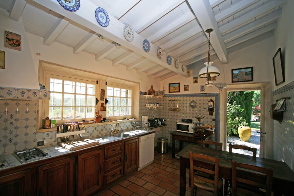 Photo of Kitchen in Les Baux-de-Provence