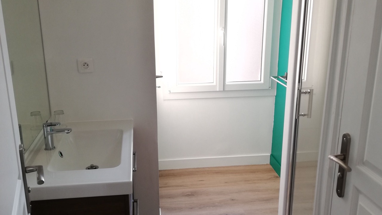 Photo of Bathroom in Centre Ville