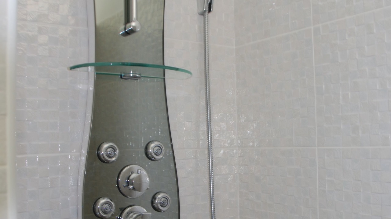 Photo of Bathroom in Lanton