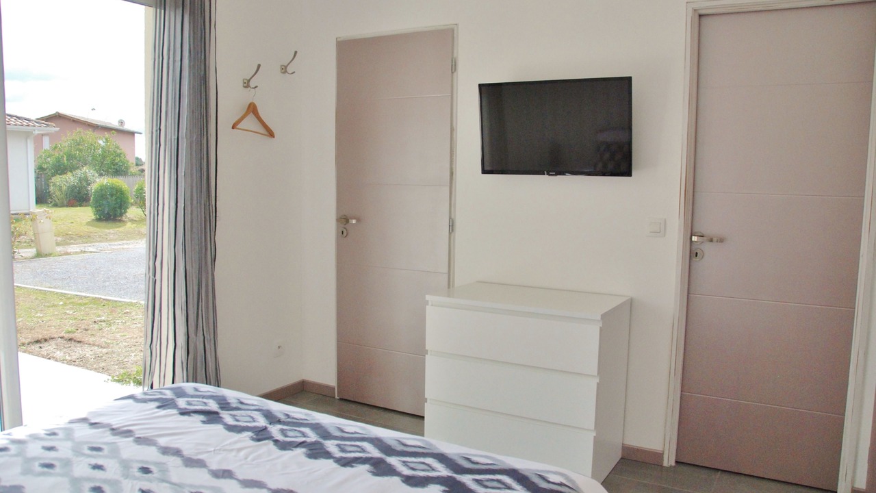 Photo of Bedroom in Lanton